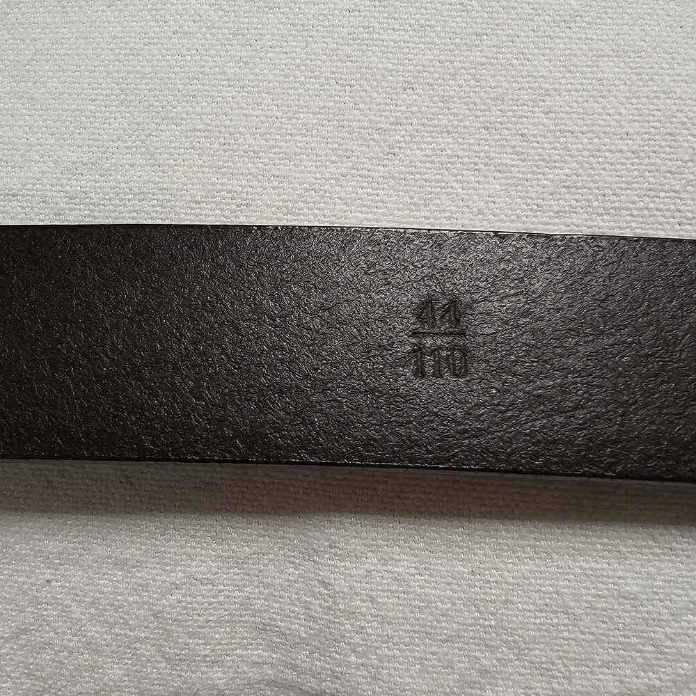 Elegant Dark Brown Leather‎ Belt with Silver Buckle